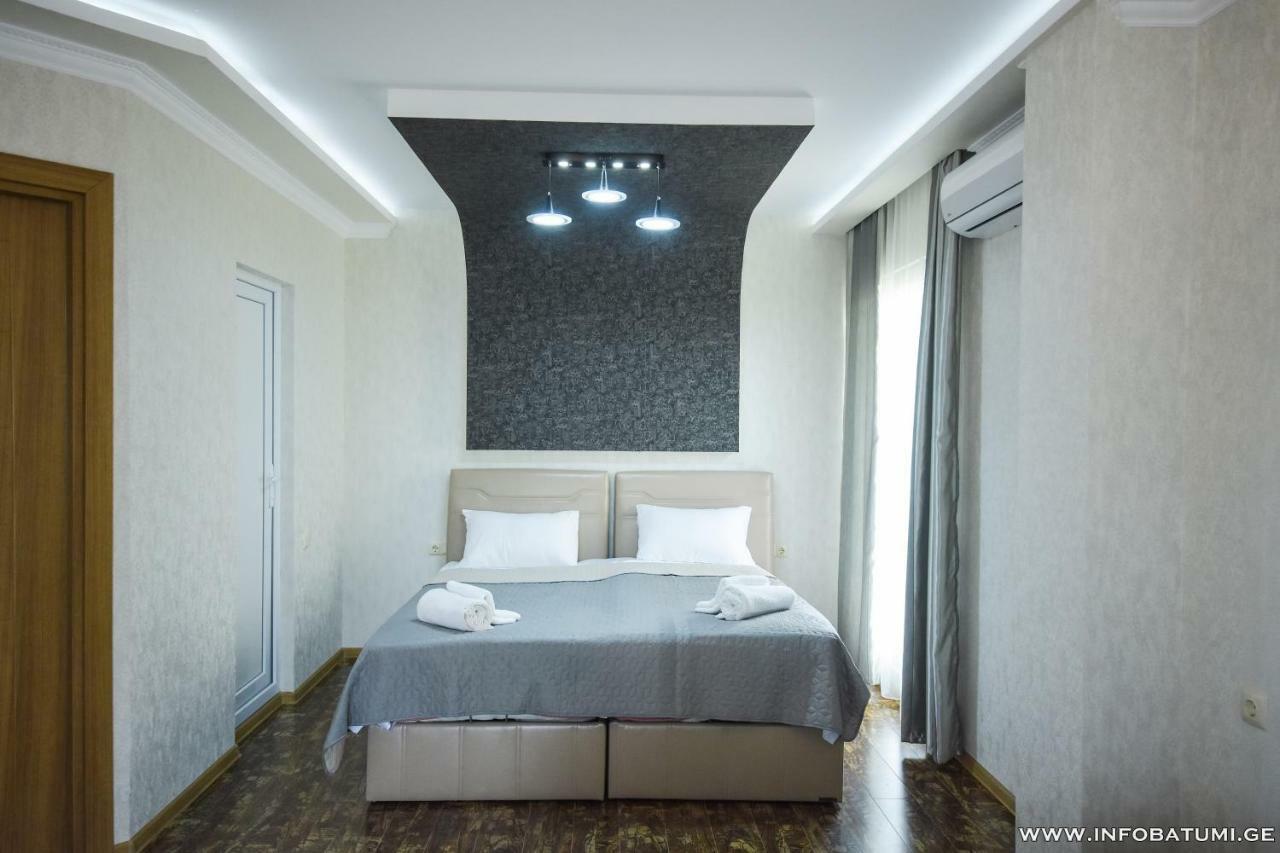 Hotel Union Batumi Exterior foto